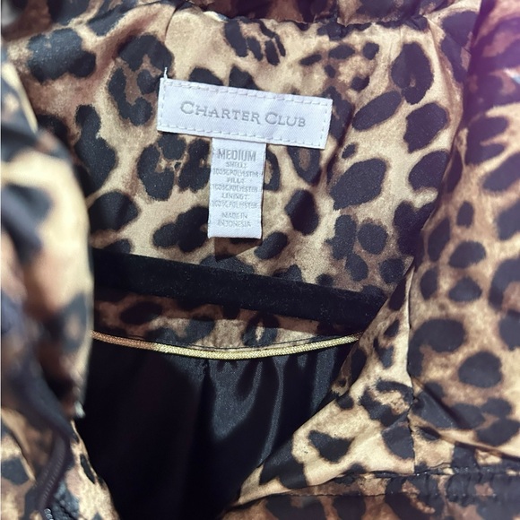 Athleisure Leopard Print Puffer Vest - Picture 3 of 3